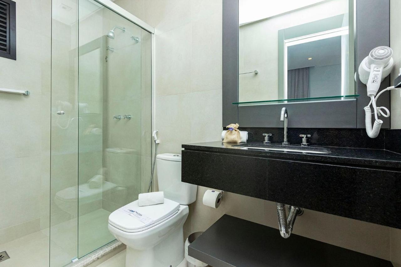 Aion Suites 205 - Lindo Apartamento Com Vista Para O Mar, A 60M Da Praia De Bombinhas, Com Piscina E Academia No Rooftop. Экстерьер фото